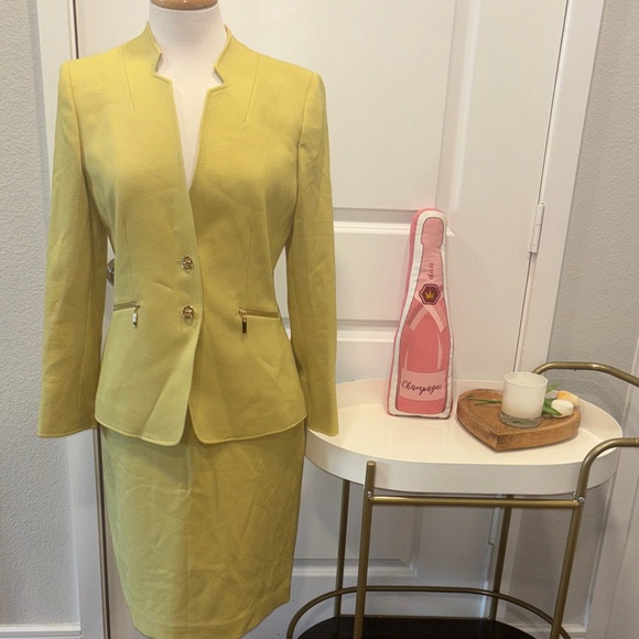 GUC Tahari Chartreuse Suit - Picture 1 of 14